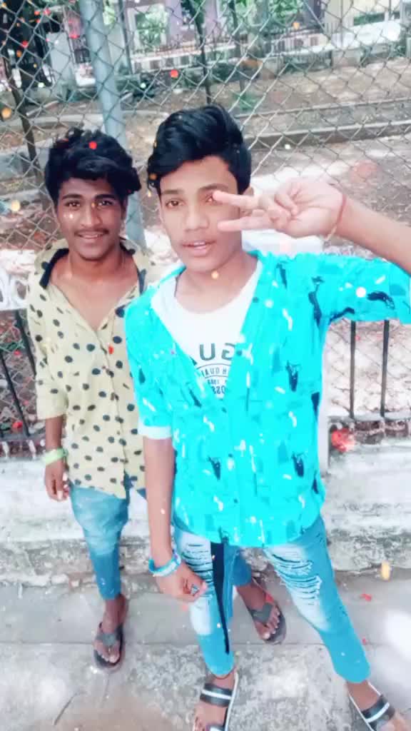 @L&oslash;v&euml;ly_b&oslash;y_Pr&atilde;v&ecirc;&ecirc;&ntilde;