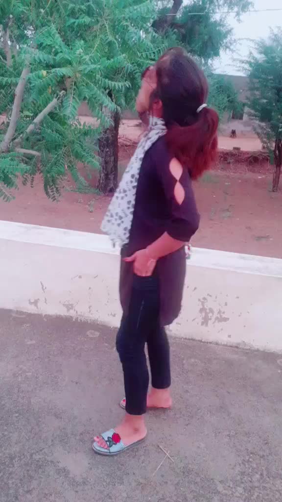 @AnuSHkA_BaiSa_โค