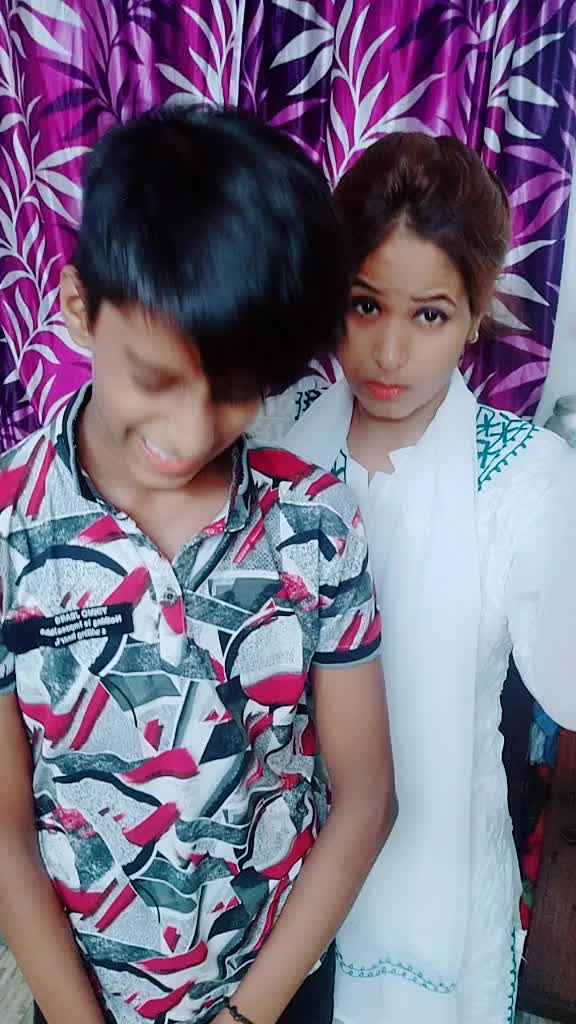 @Aysha Khan🍎