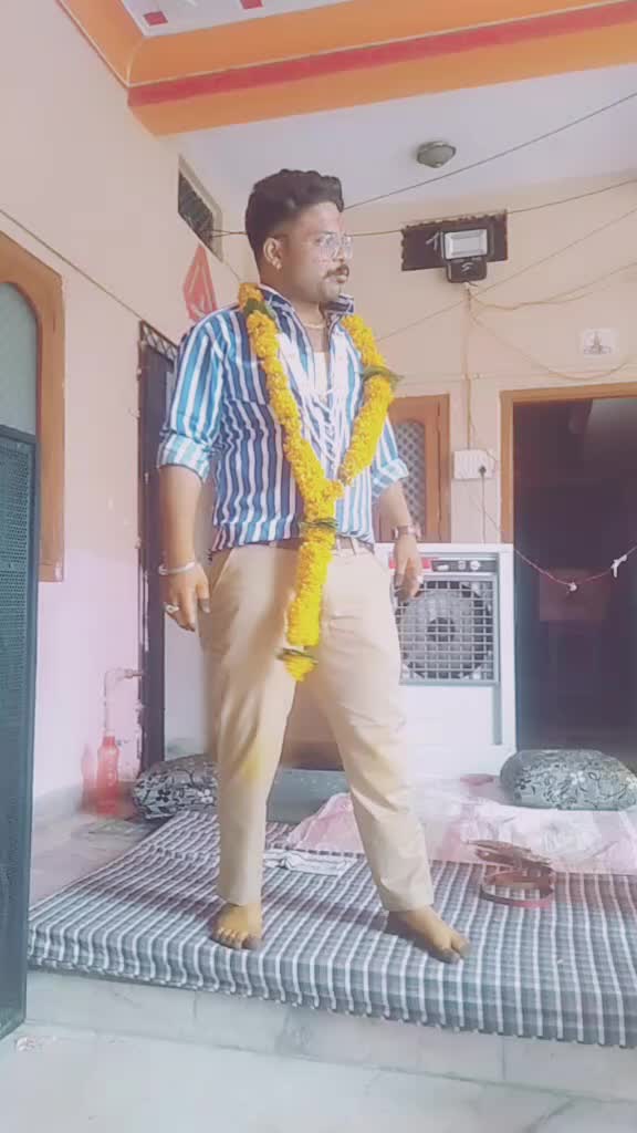 @Reets_Khatri_Reets