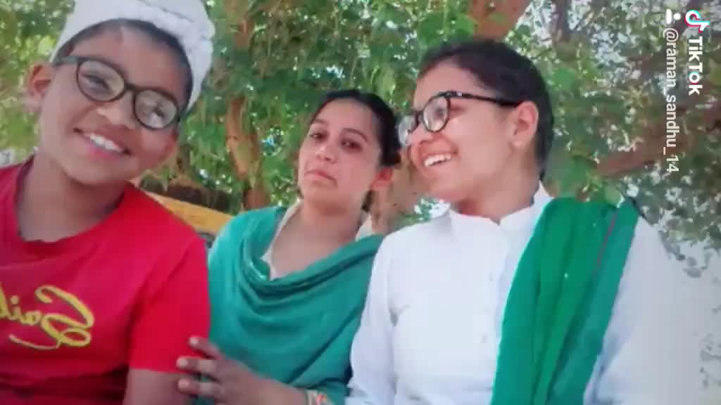@ਧੀ ਸਰਦਾਰਾਂ ਦੀ👑