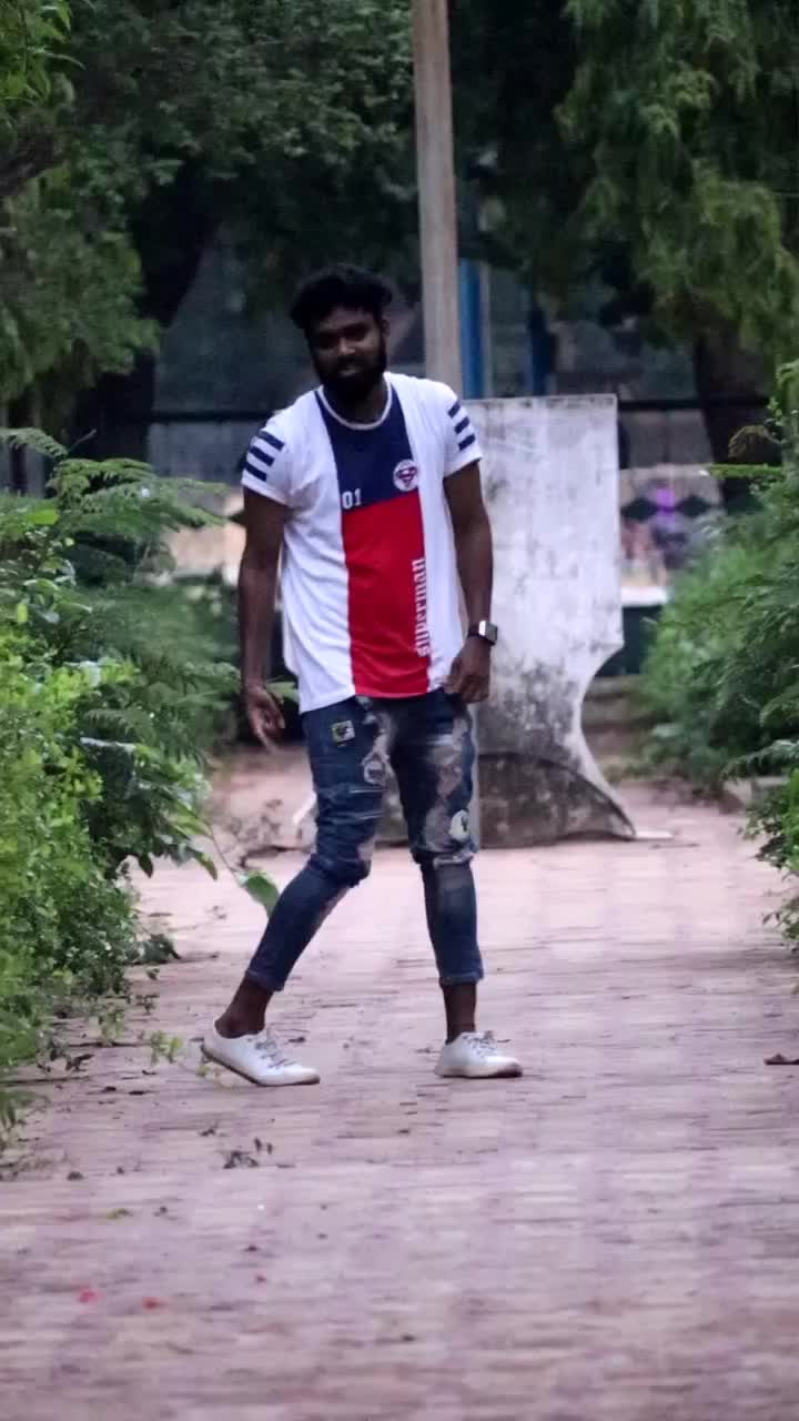 @Munna Darling Dancer