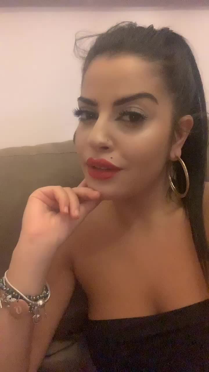 @AnastasiaBruni