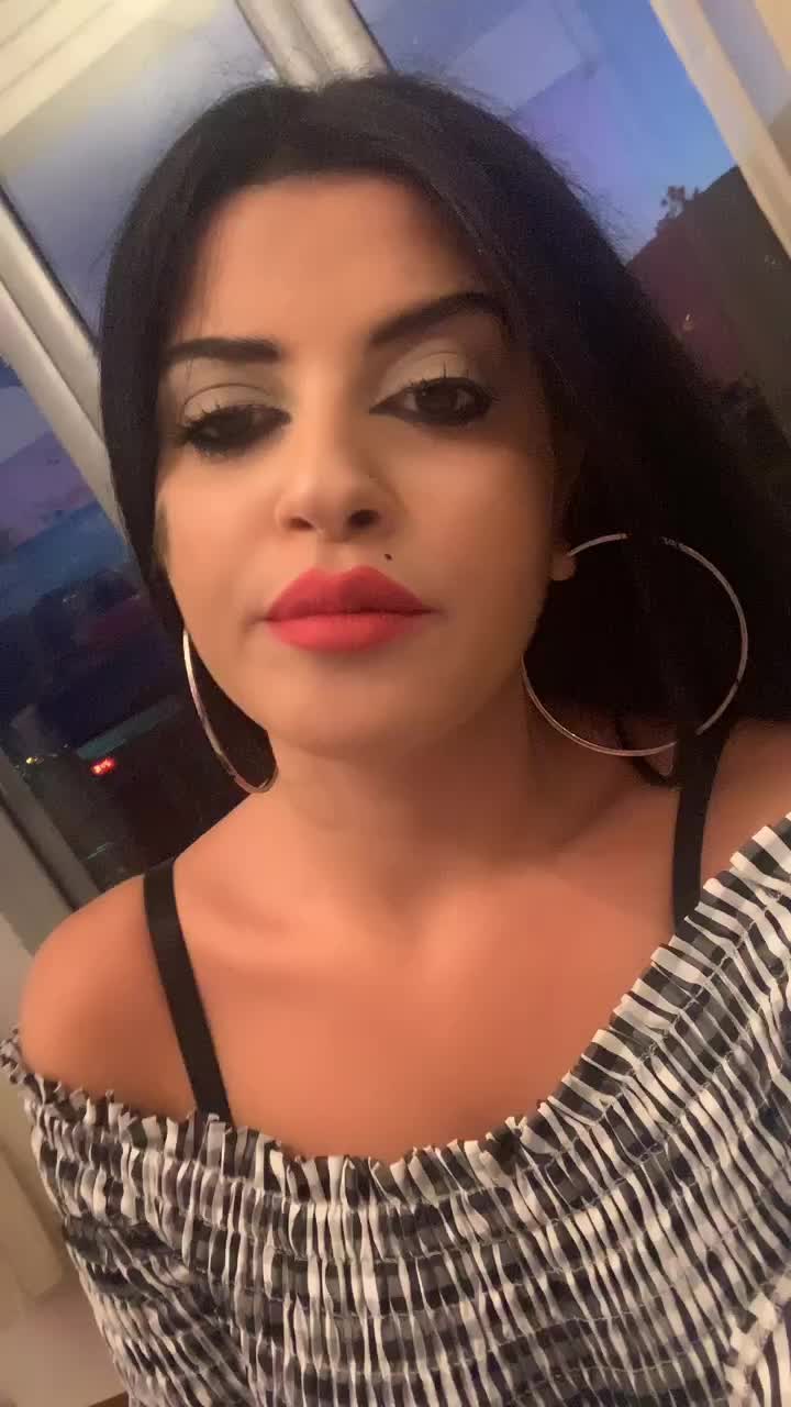 @AnastasiaBruni