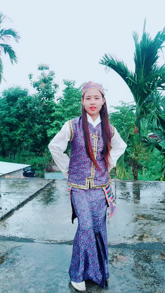 @biinii gurung