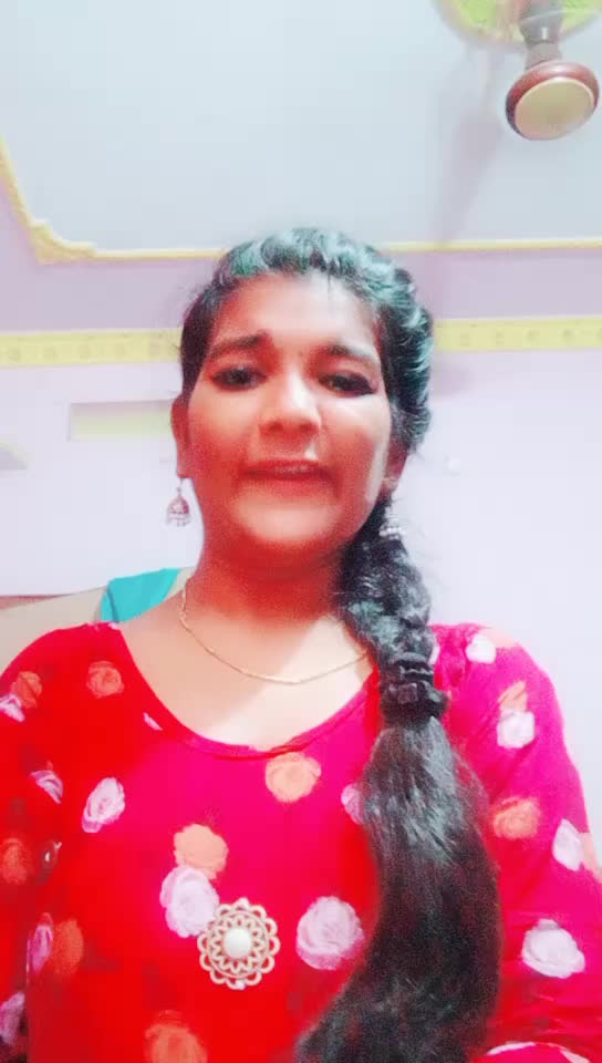 @geethu- selfie33