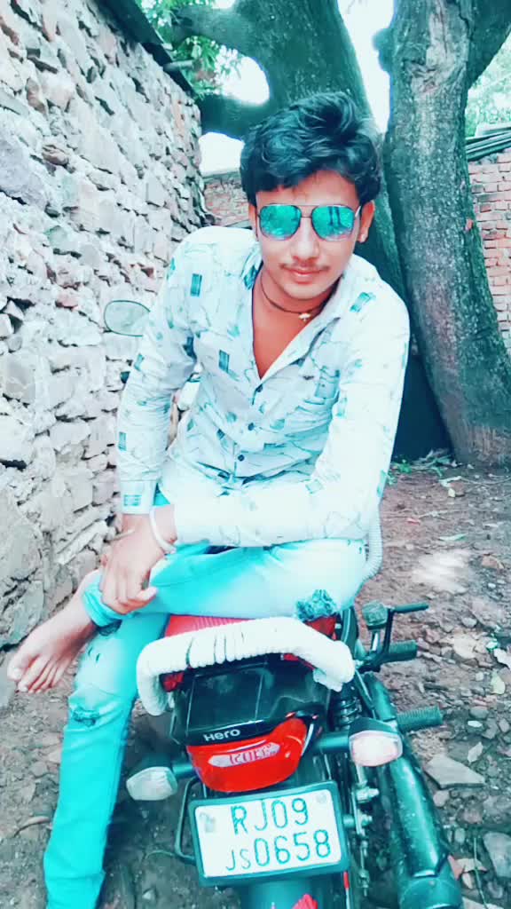 @🌹CHARAN BOY 🌹