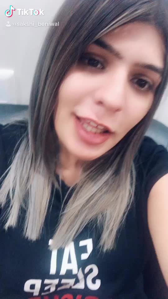 @Sakshi 🥀