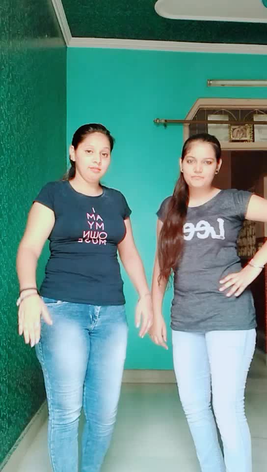@varshaaruu