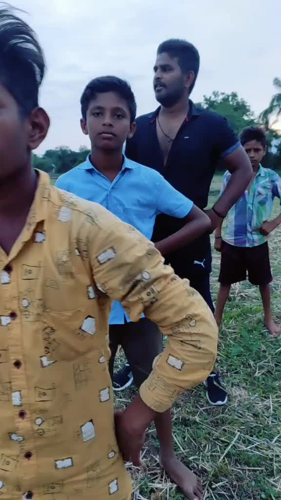 @ಹಳ್ಳಿ ಹುಡುಗ ಗೂಳಿ