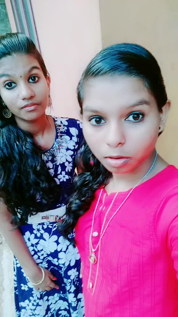 @Sneha _ Achu 👭