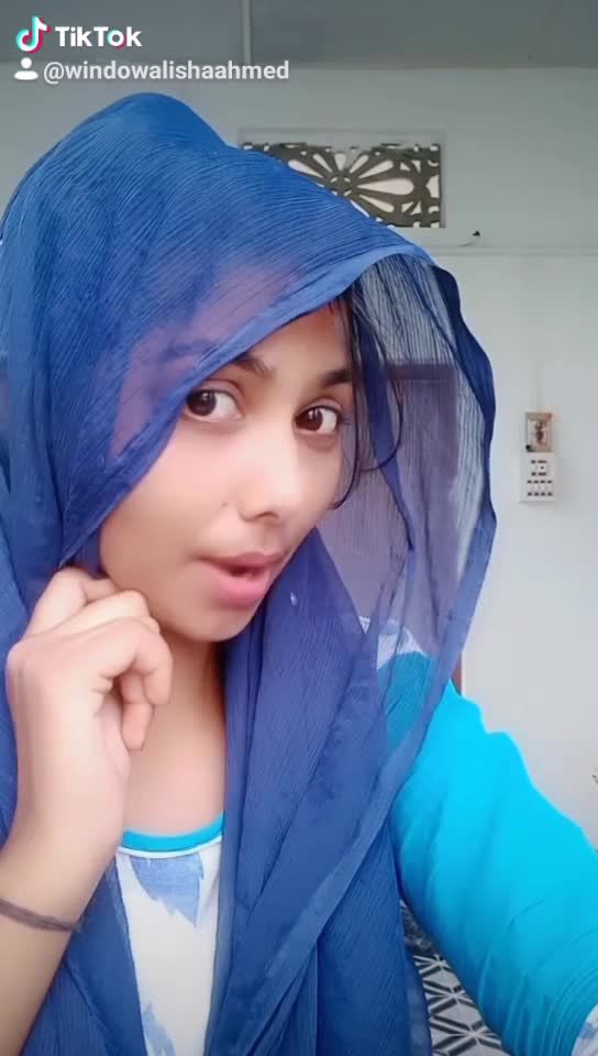 @AlishaAhmed