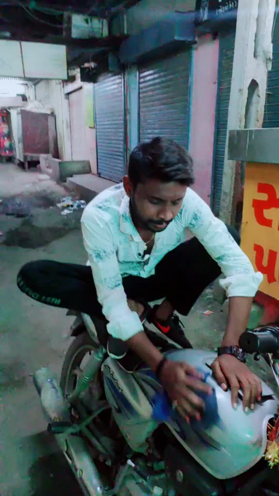 @JAYRAJ
