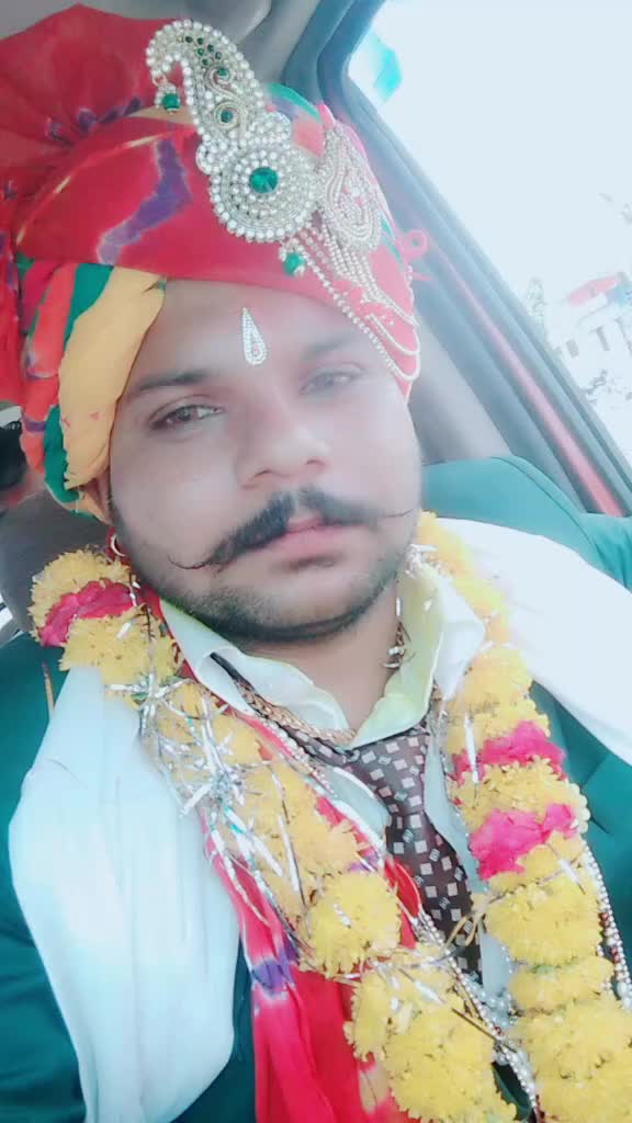 @Reets_Khatri_Reets
