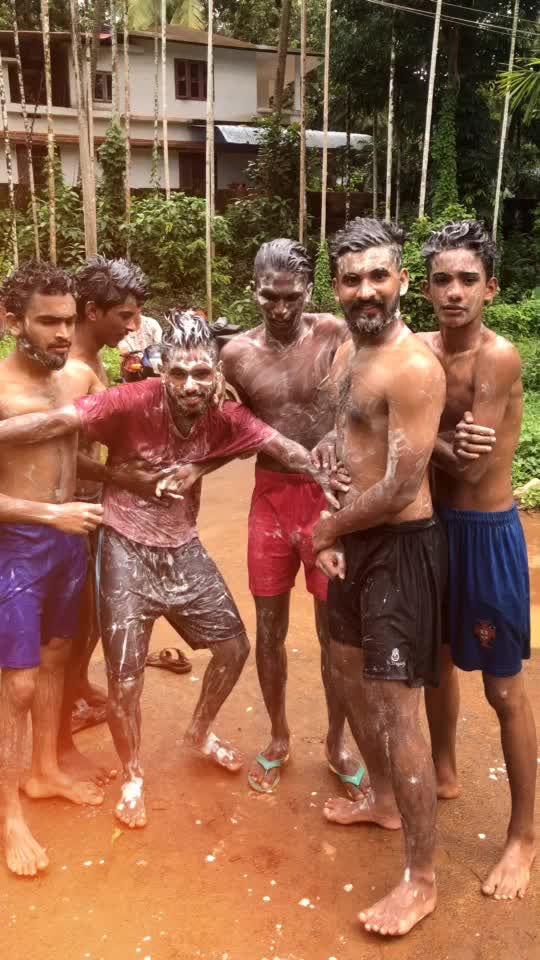 @Peeku_