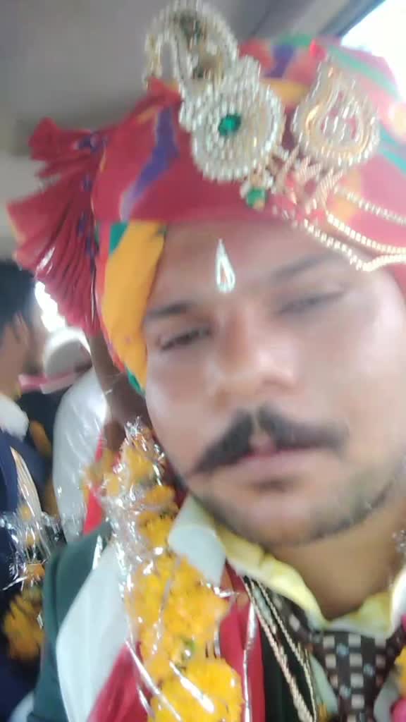 @Reets_Khatri_Reets