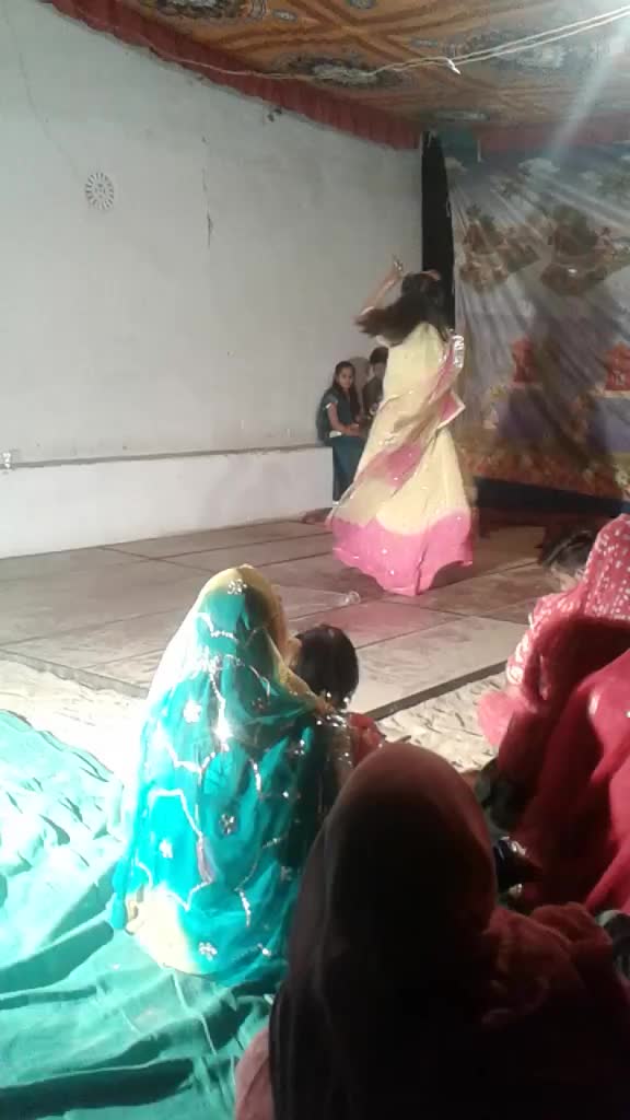@AnuSHkA_BaiSa_โค