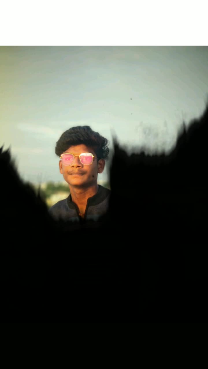 @👑Smile_&deg;Hacker_4&sup2;&empty;👑