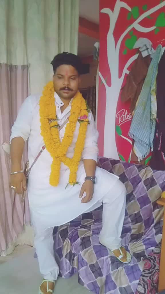 @Reets_Khatri_Reets