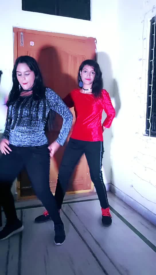 @niharika_konaparthi