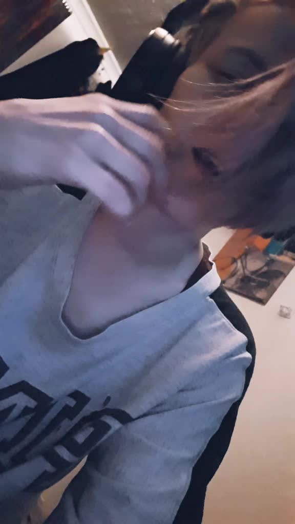 @pineappleonpizza