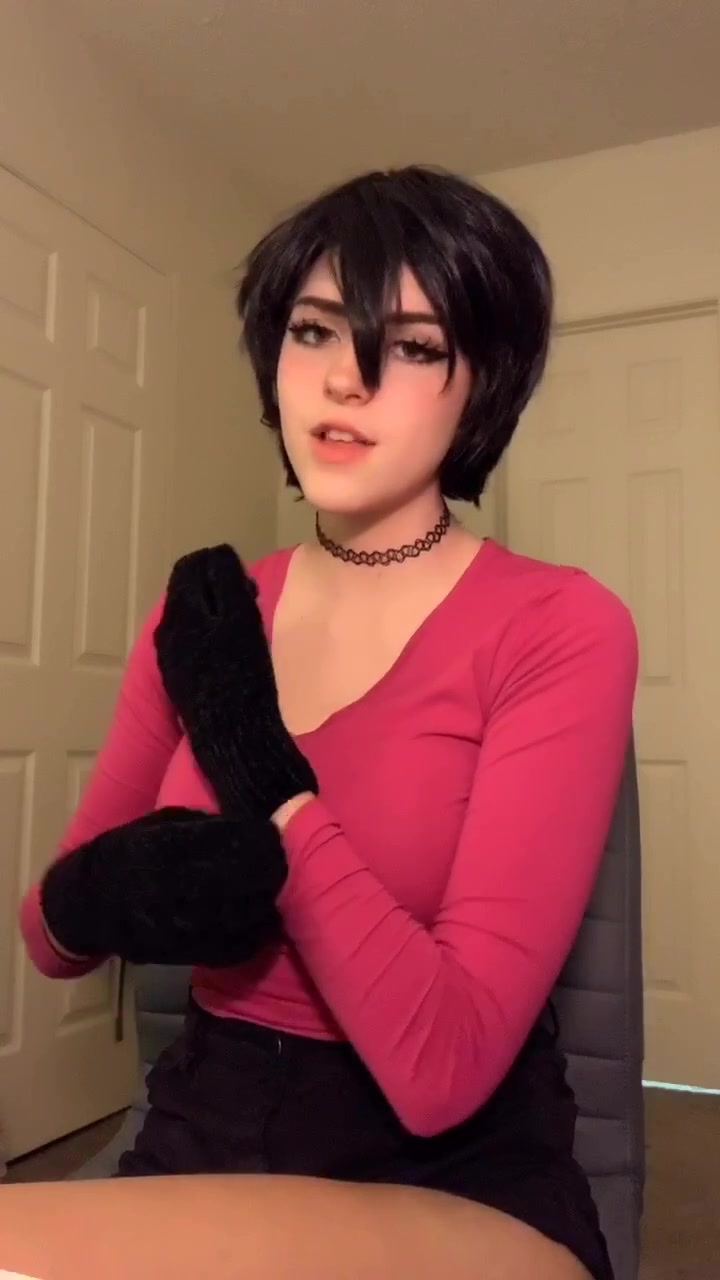 @𝙇𝙀𝙀🦇
