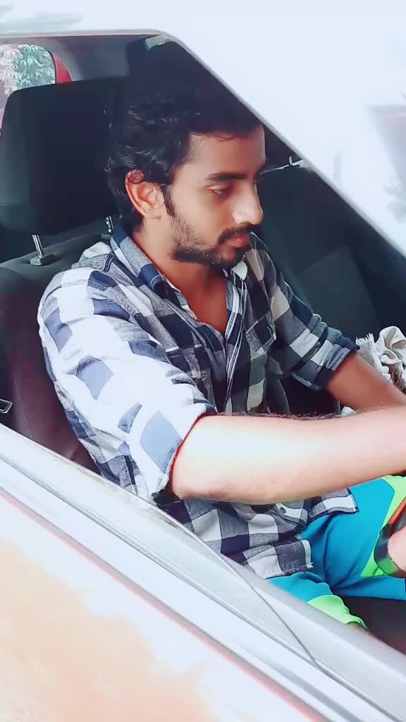 @തനി മലയാളി😎