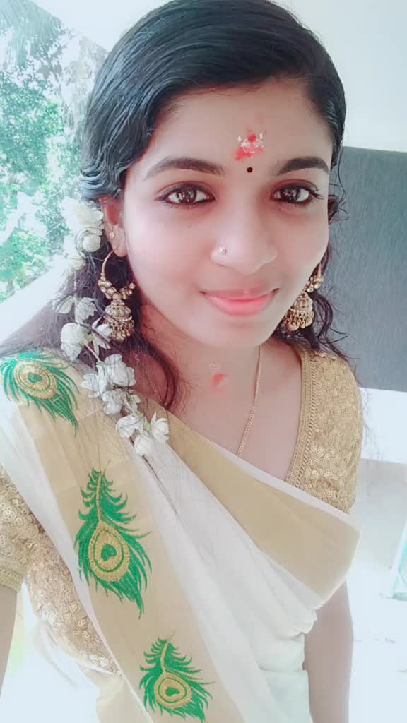 @charuu_zzzzz