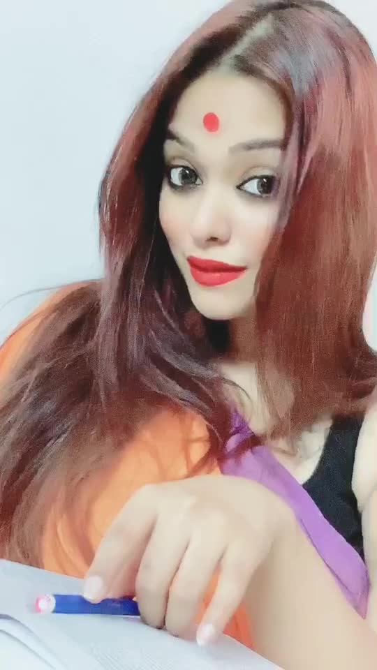 @Parizaad ✨
