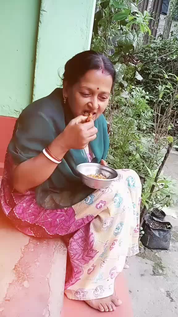@Sayani_Deb