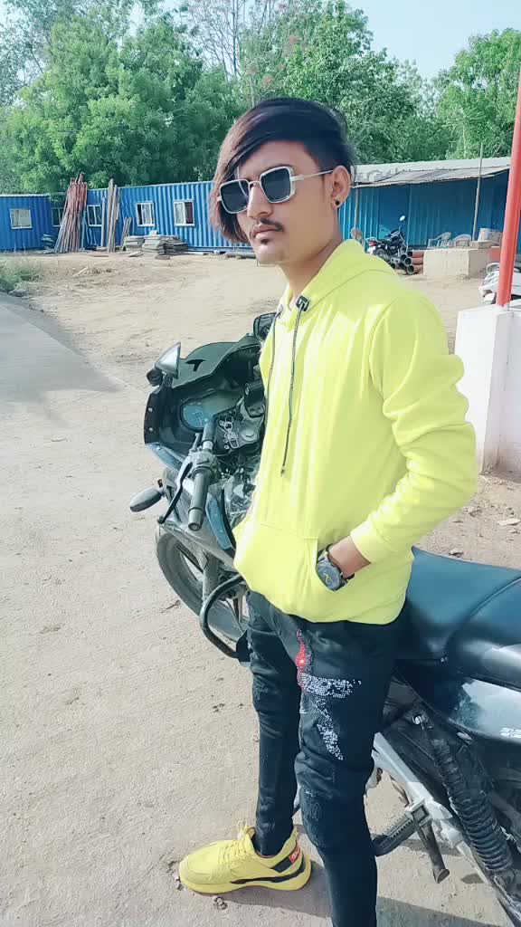 @👑karan Thakor👑