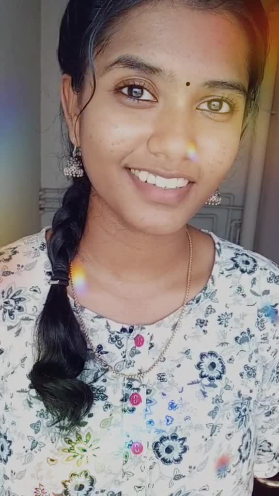 @👑 Keerthana&hearts;️💫