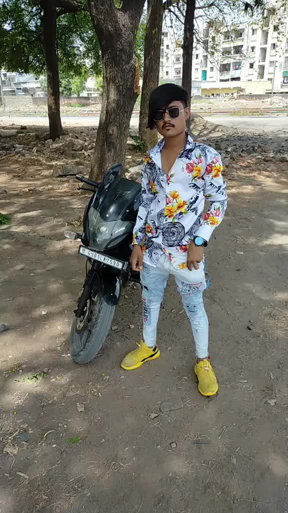 @👑karan Thakor👑