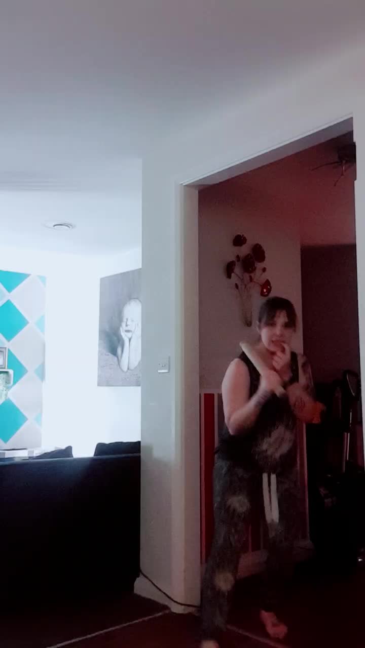 @Holl_1