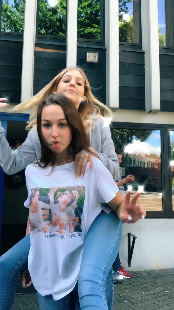 @Laura🥰