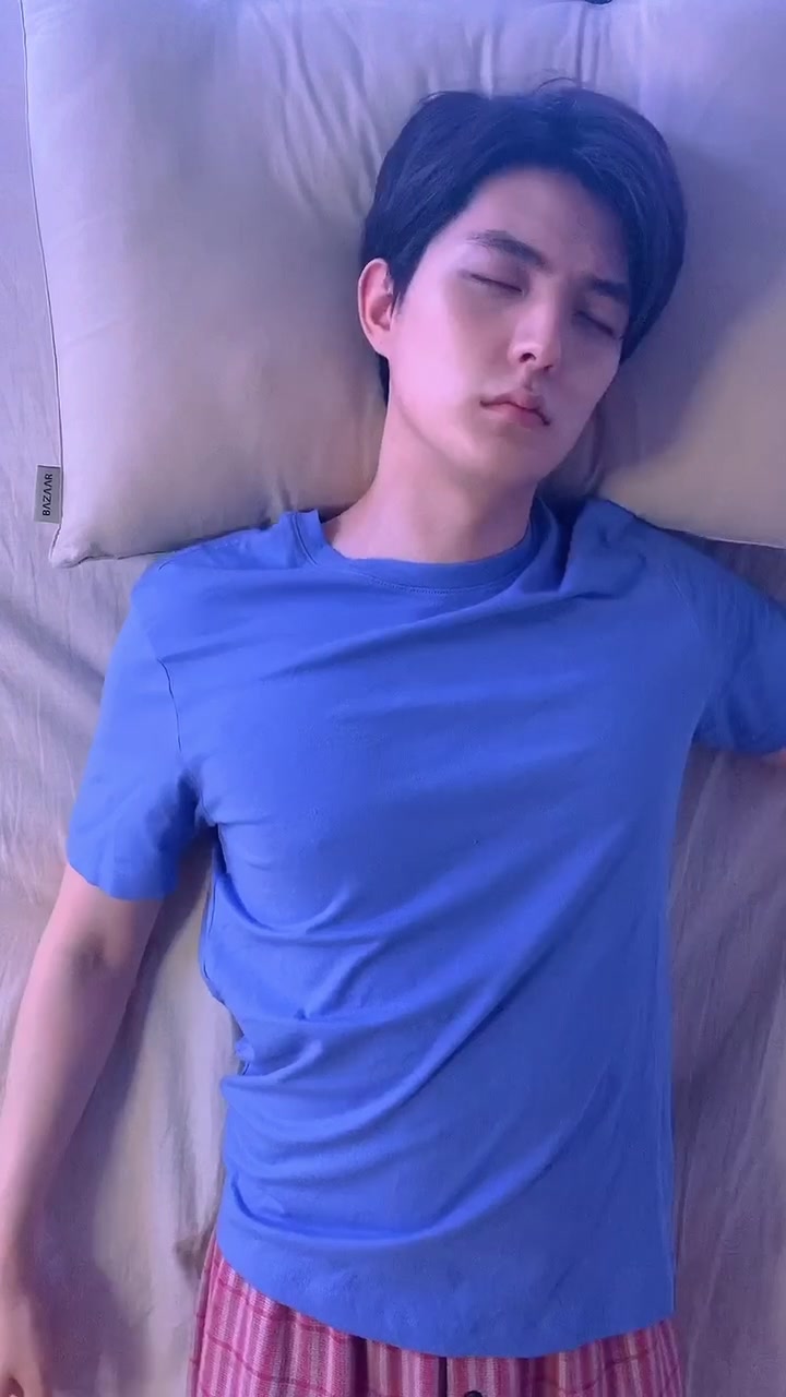 @⃟