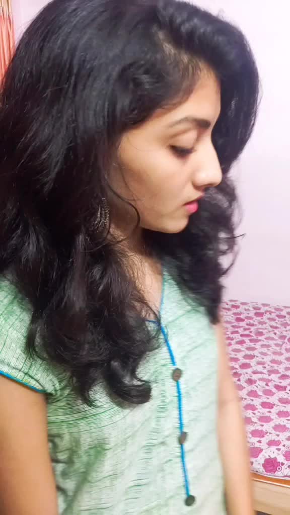 @👑Miss__komal🥀