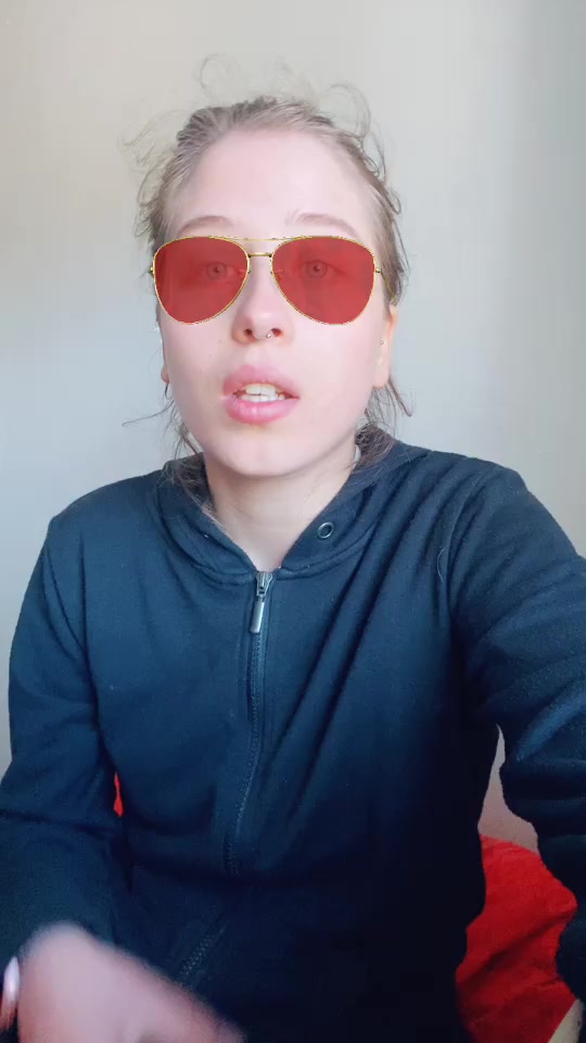 @Blondie 💁🏼&zwj;♀️
