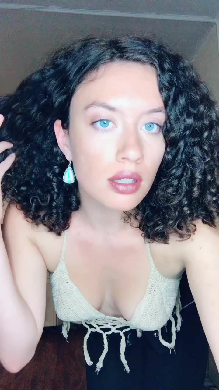 @itsyagirlolive_
