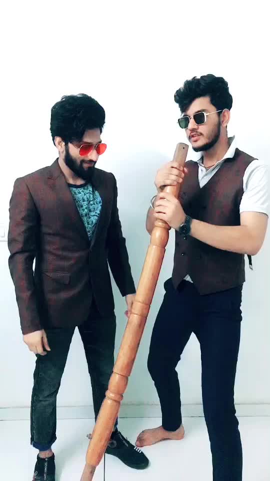@RAHUL PADHIYAR 😎🔥
