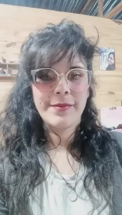 @Sives Melania