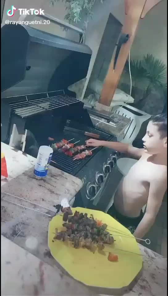 @Rayan.guetni.