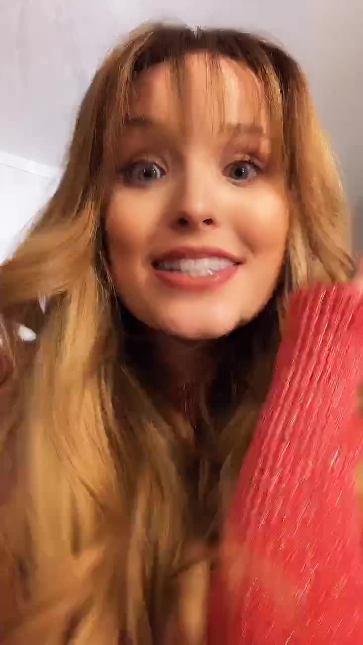 @Larissa Manoela