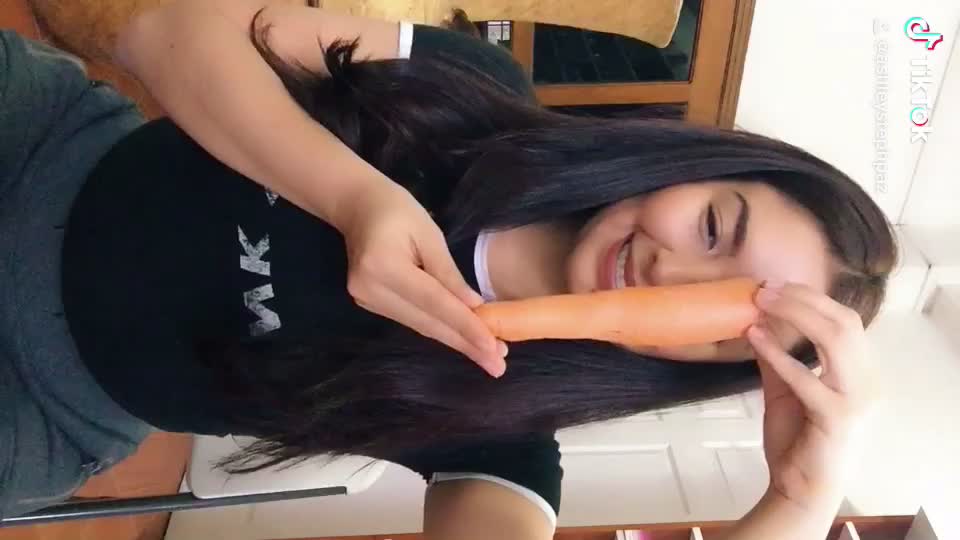 @ashleystephpaz