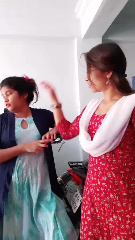 @dhanuu_ishika