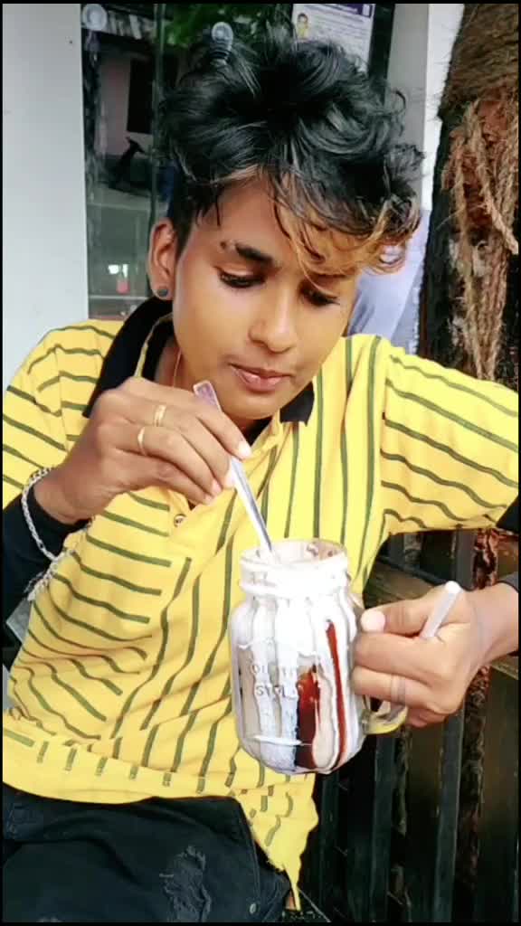 @Anizh Tomboy♀️♂️