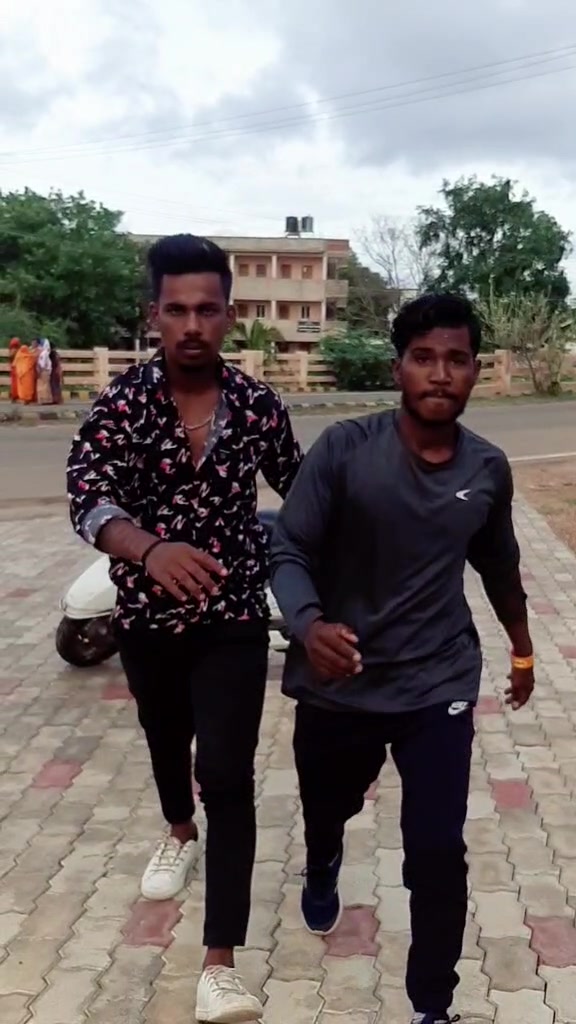 @👑 Shubham justin 👑