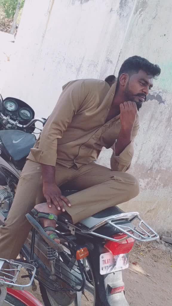 @Akisuriya