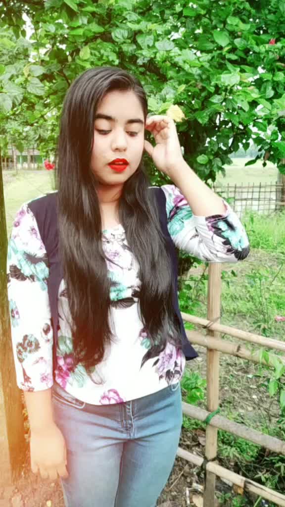 @Dipsikha Dutta👑