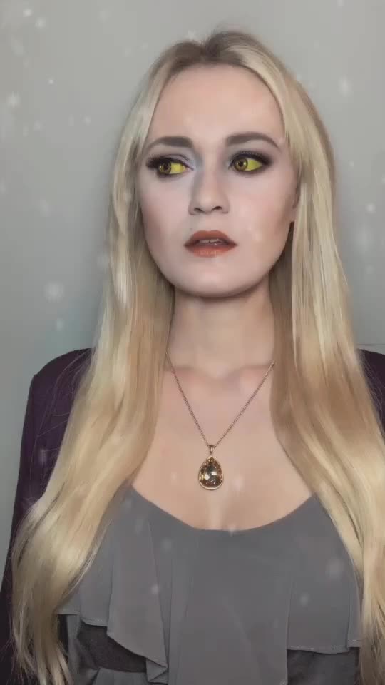 @SarahCosplayGal